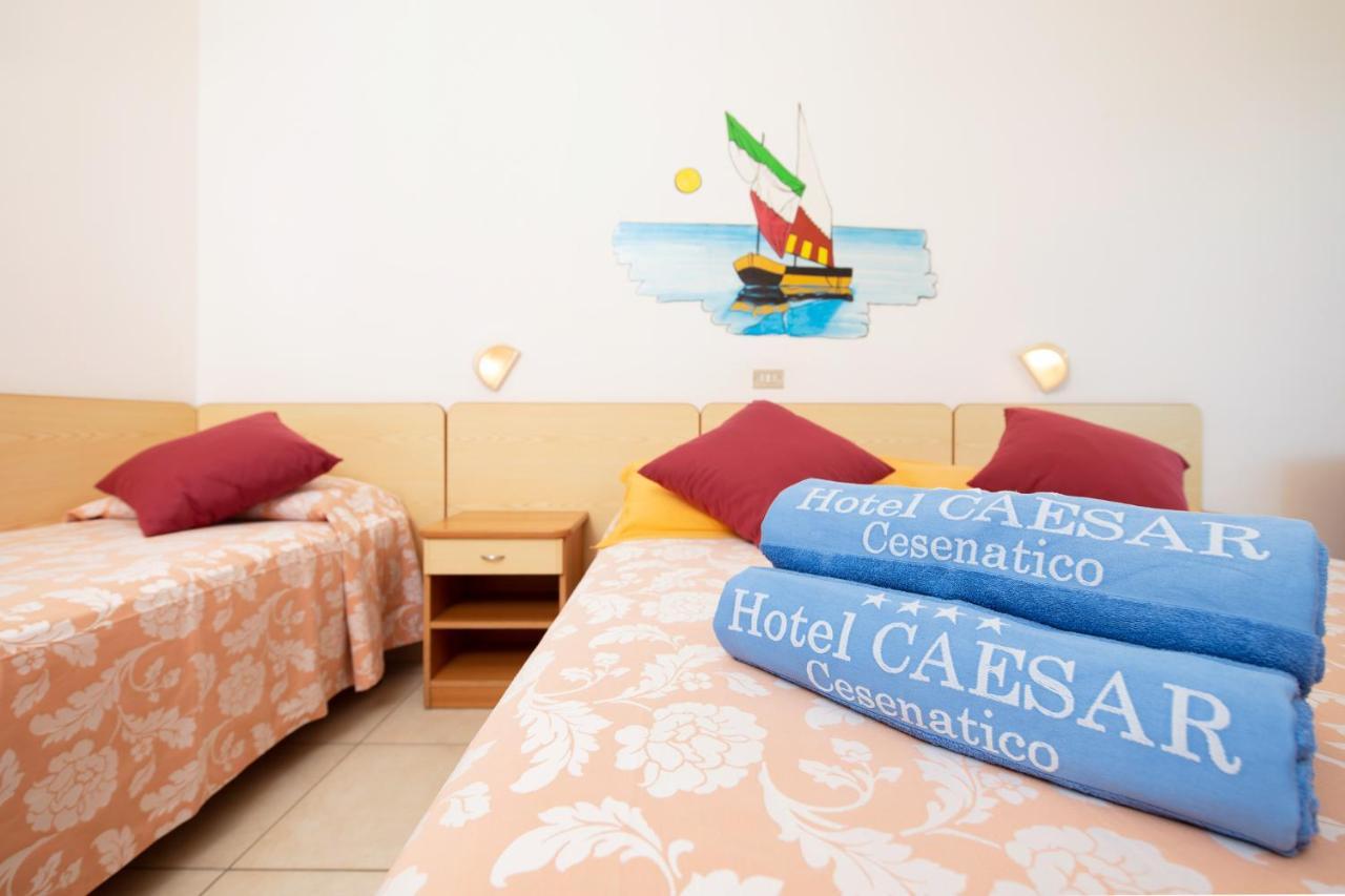 Hotel Caesar Чезенатико Экстерьер фото