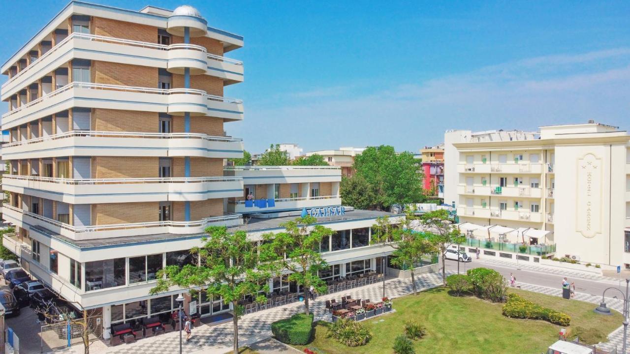 Hotel Caesar Чезенатико Экстерьер фото