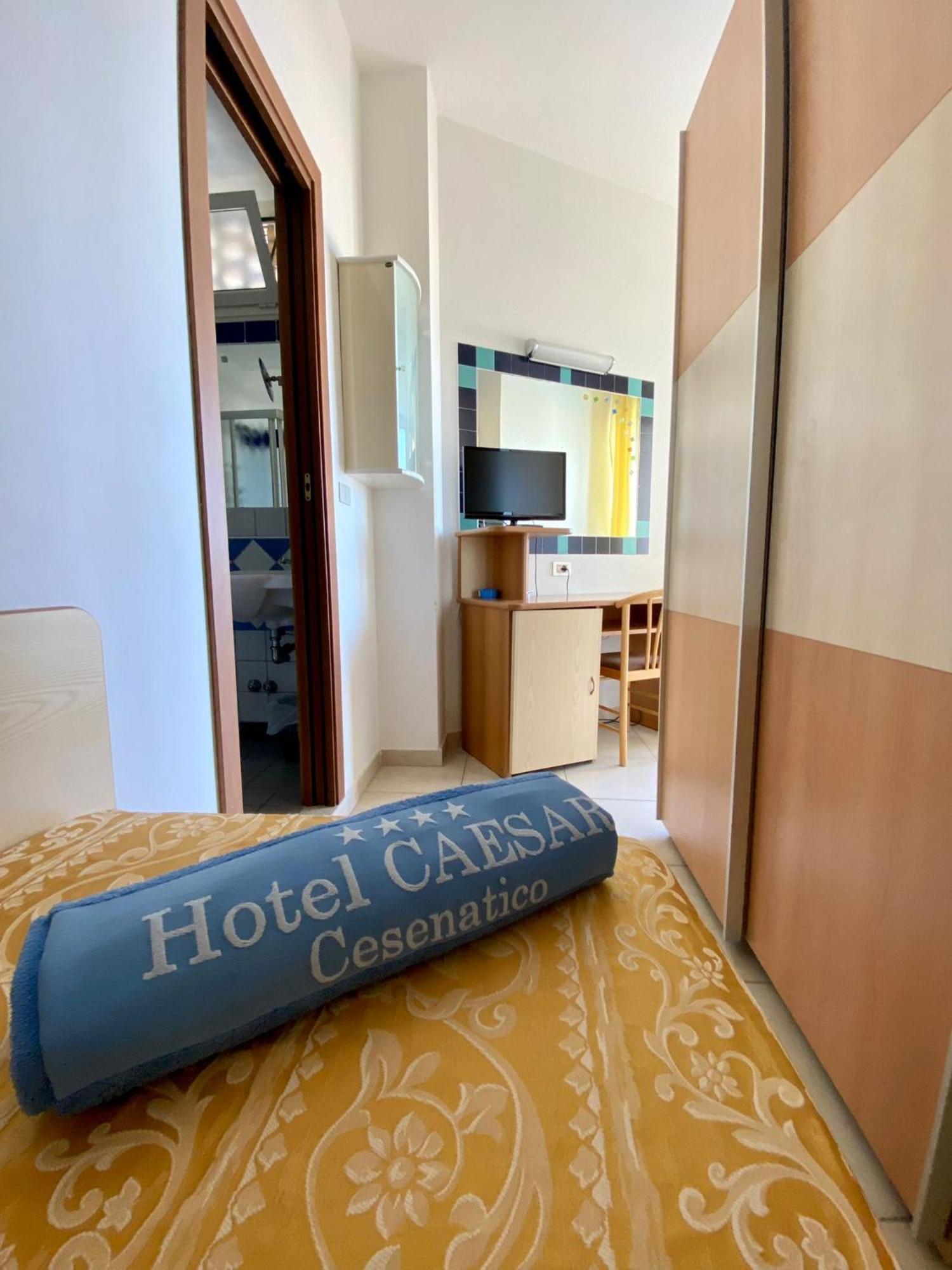 Hotel Caesar Чезенатико Номер фото